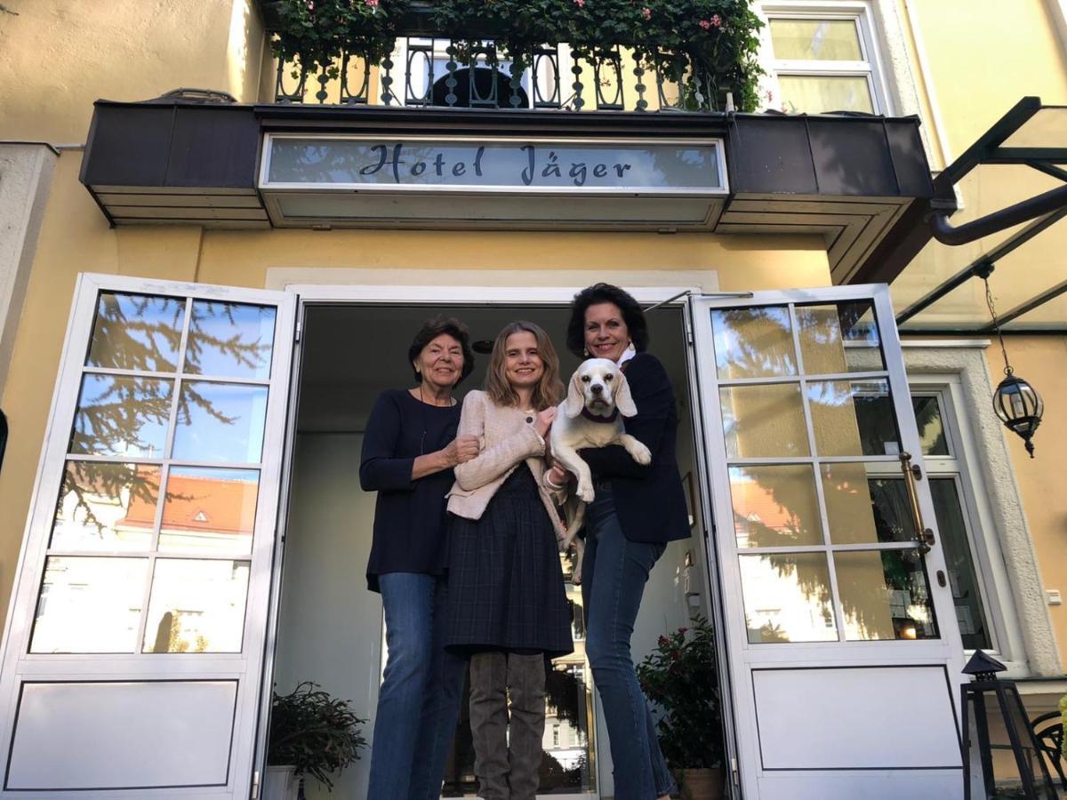Jaeger - Family Tradition Since 1911 Viena